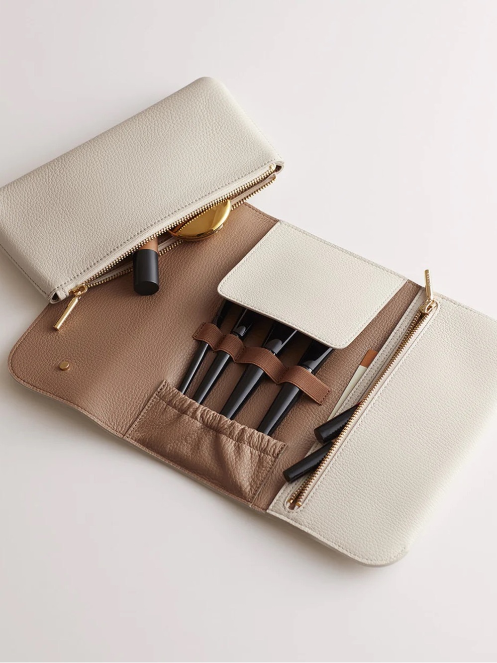 NWOT Cuyana Travel Beauty Roll in Ecru - Picture 2 of 10